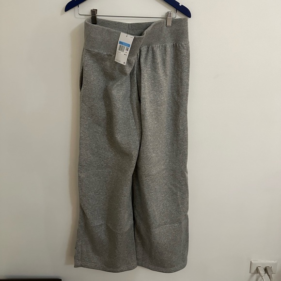 Nike Gray sweatpants , lounge flare sweats size medium , high waisted - Picture 4 of 4